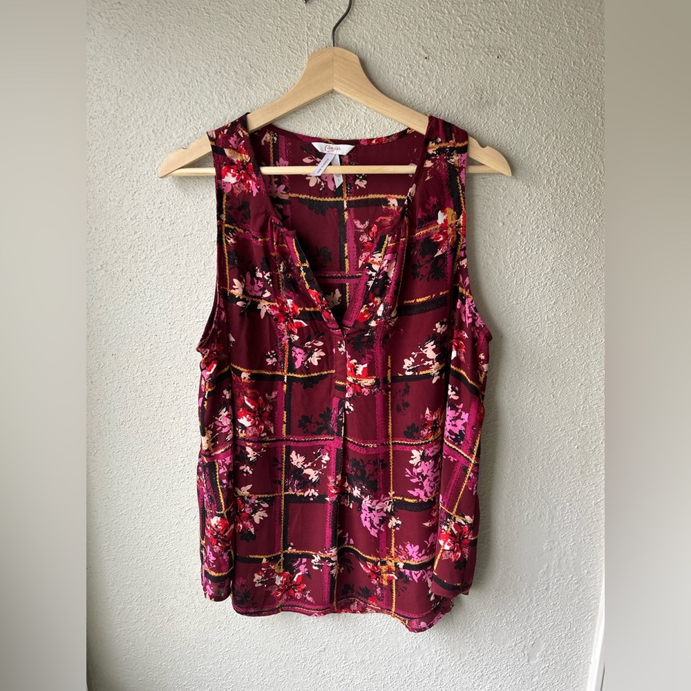 Candies maroon floral tank. Size L